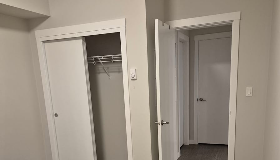 Kam Kott's room