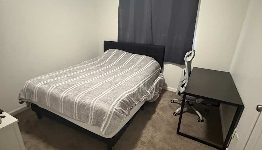 Eber's room