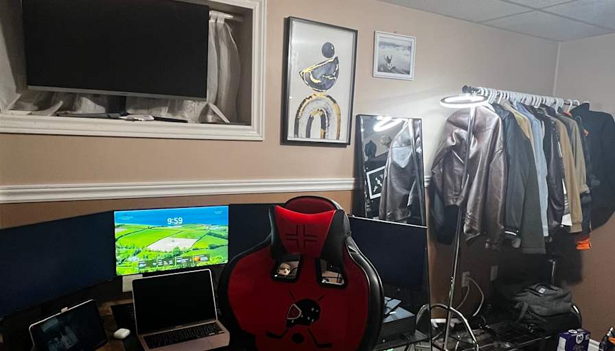 Jason Wang's room