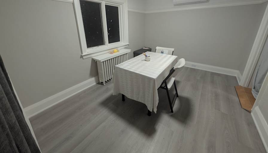 Eylul Barut's room
