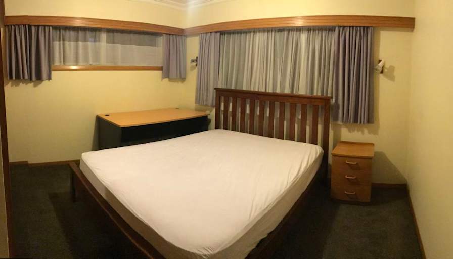 paul's room