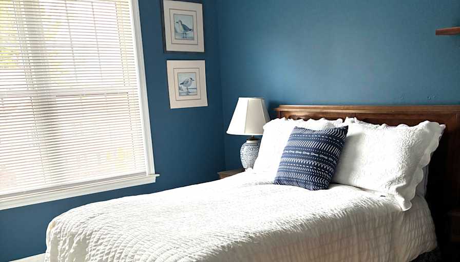 Donna's room