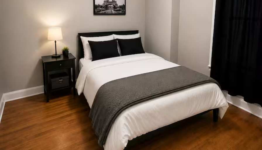 Sam's Company Holdings's room