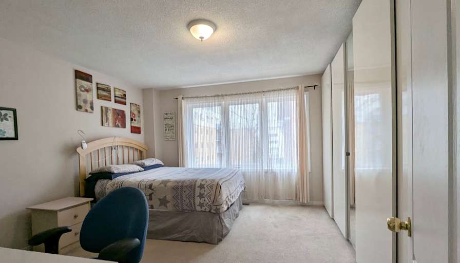 Mark Kay's room