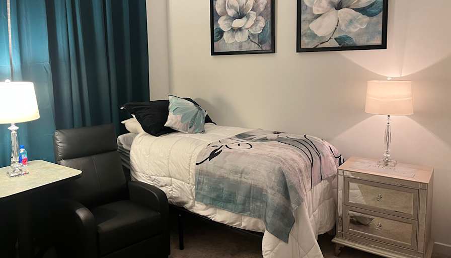Suzanne's room