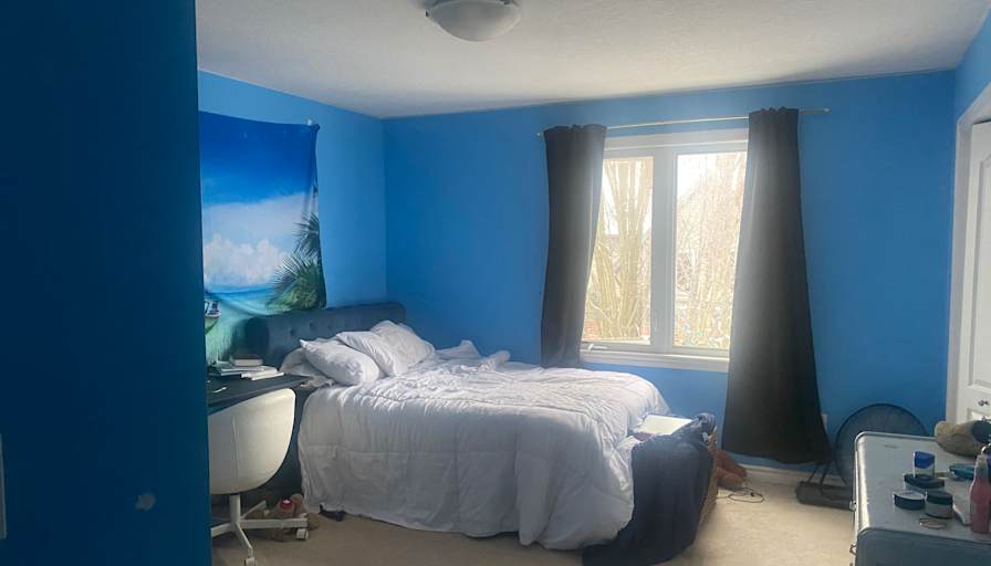 Sara's room