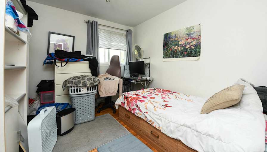 Phil Antonio's room