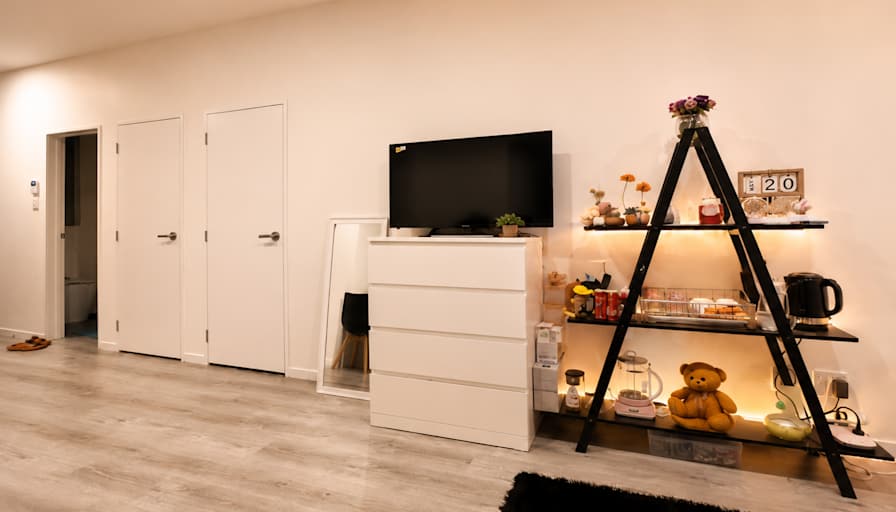 Miao's room
