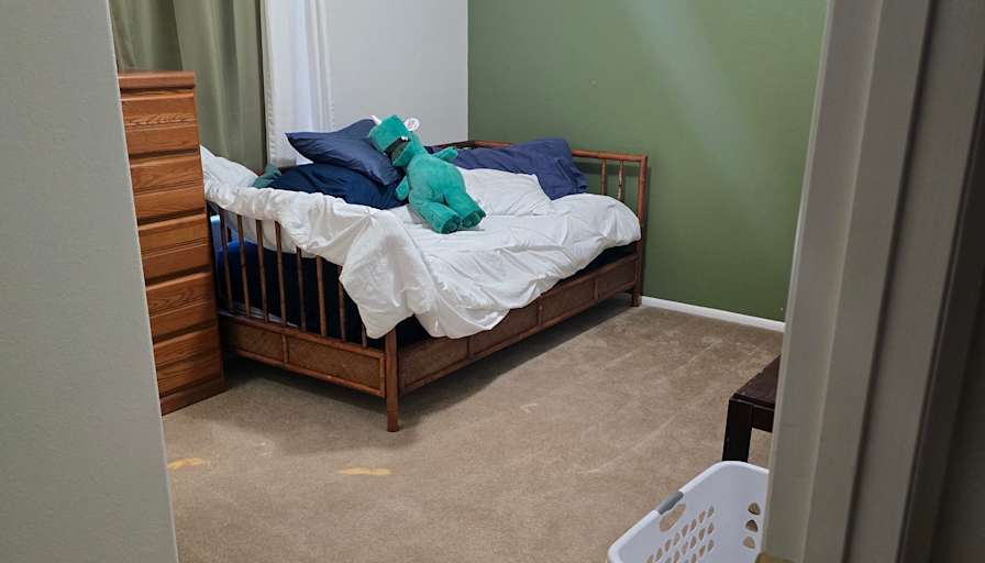 JBrax's room