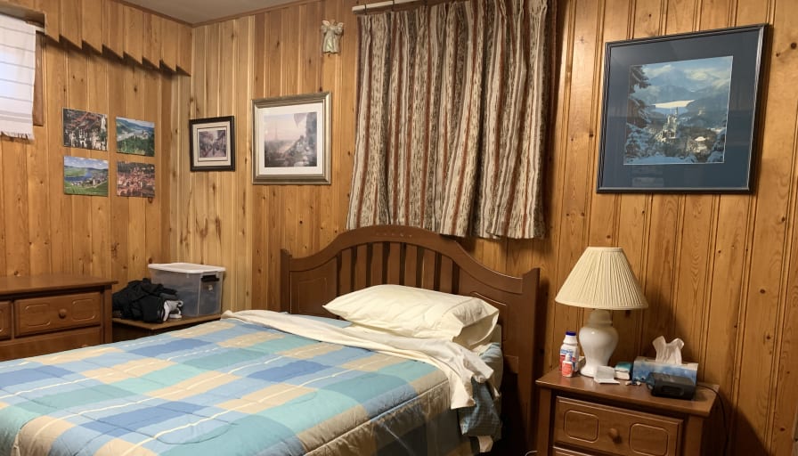 Juan's room