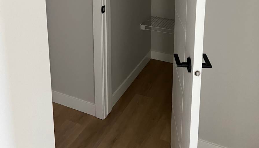 R's room