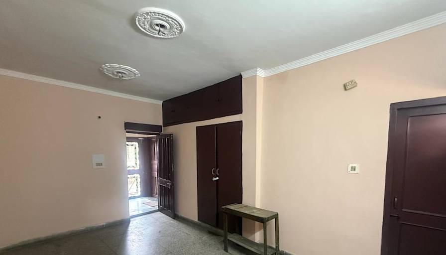 Saroj Goel's room