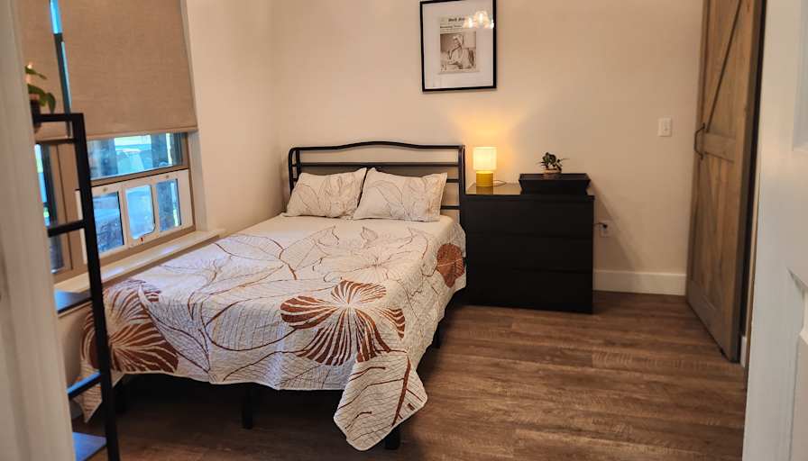 Sarah Skelton's room
