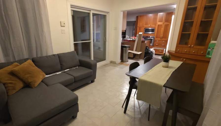 Jefry Denny's room