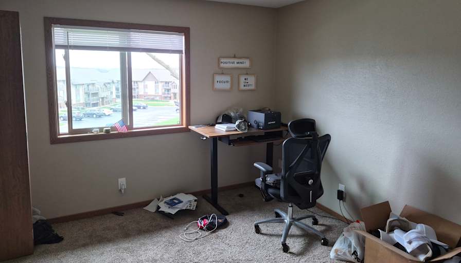 KYLE A PETERSEN's room