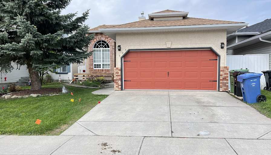 Meng Qiong Huang's room