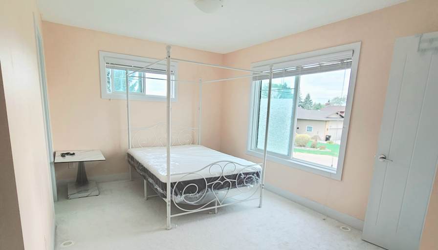 Yuna's room