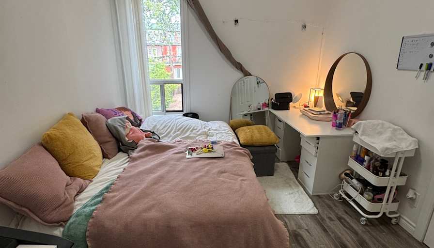 S's room