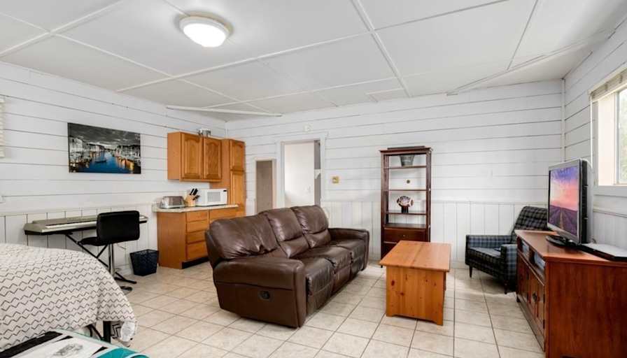Lara's room