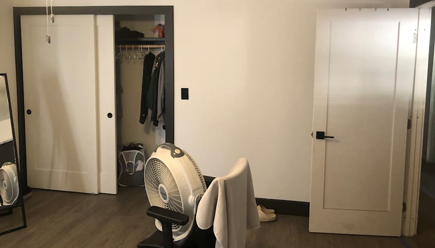 ray's room