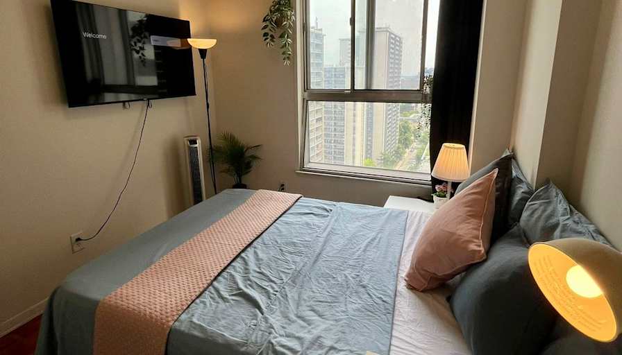 Alona's room