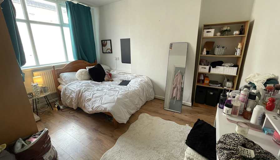 Olivia's room