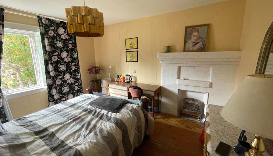 Lori's room