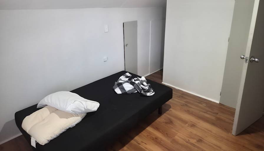 Tom's room