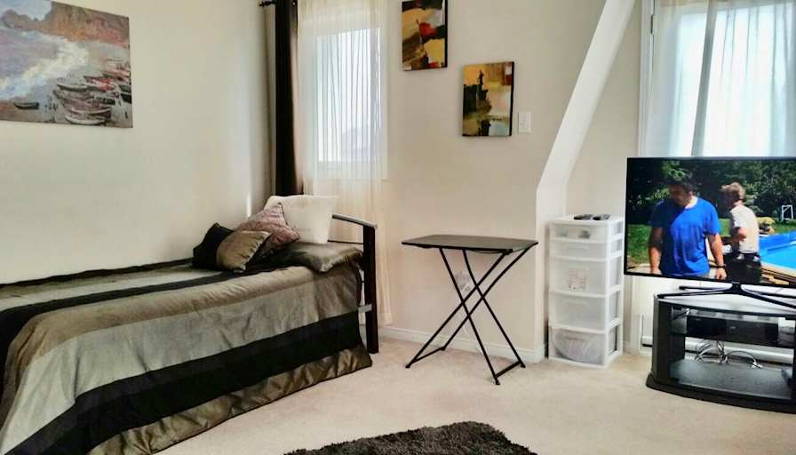 Mark Kay's room