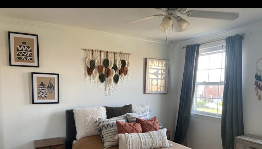 Haelly's room