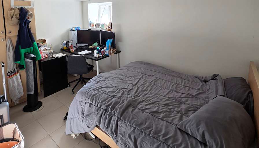 Avery Stewart's room