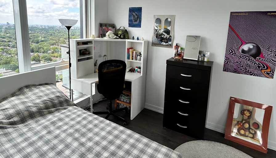 Roxane's room