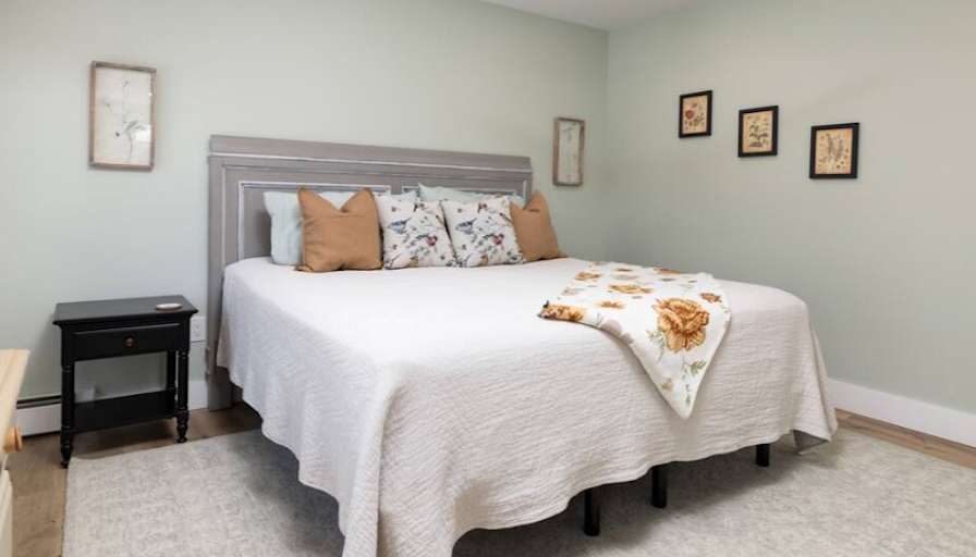 Scarlett's room