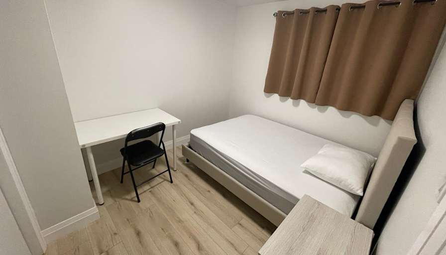 Ziyo's room