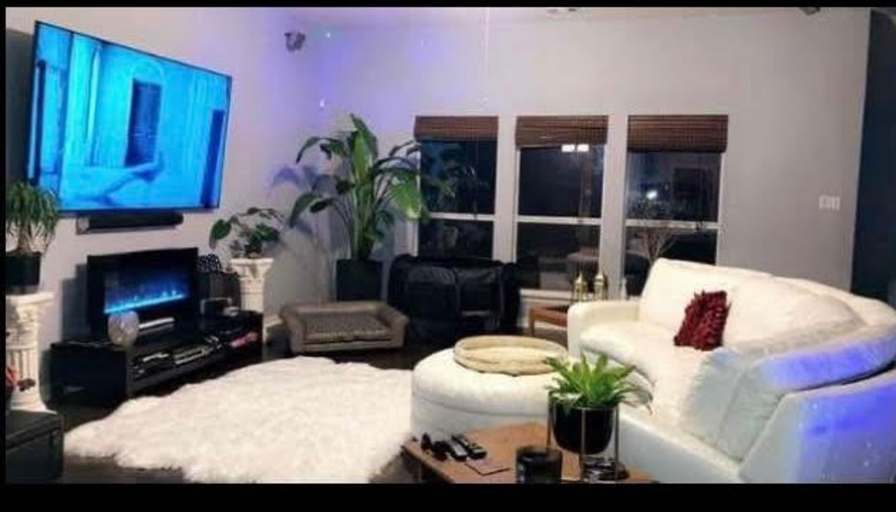 Nicole's room