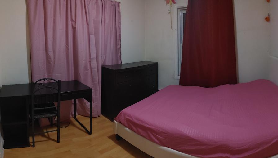 sana's room
