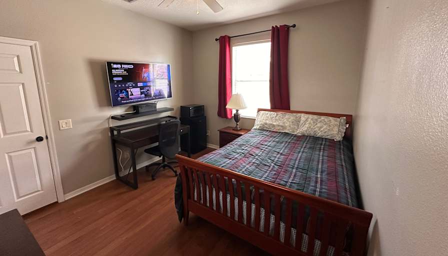 Jose's room