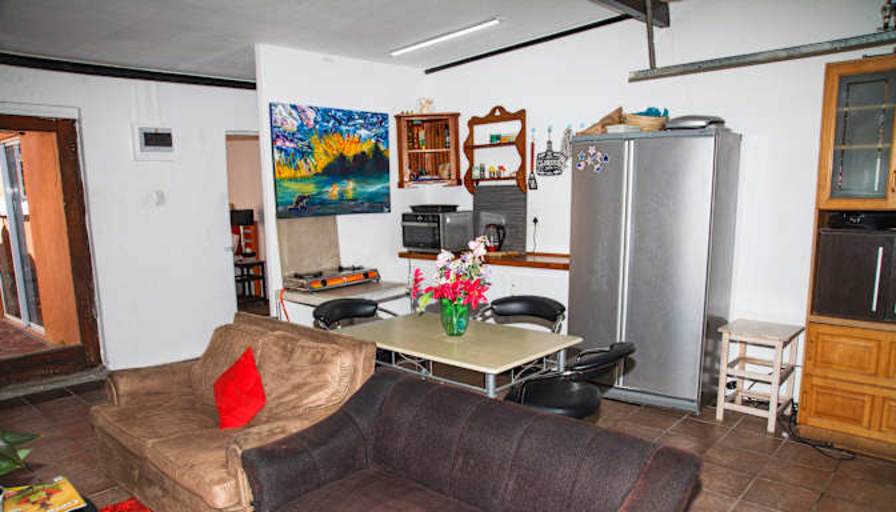 Jos Michele Milne's room