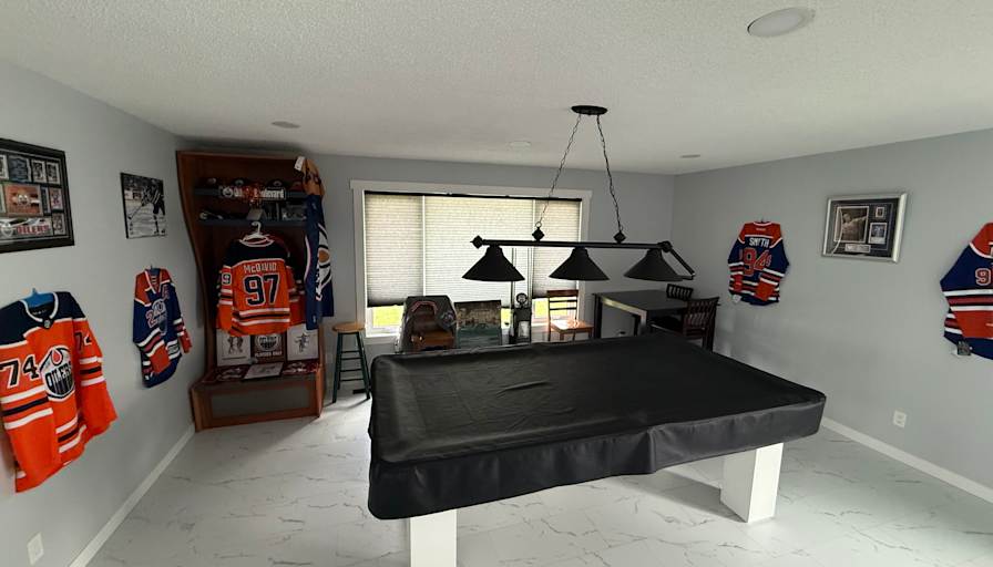 Erik's room
