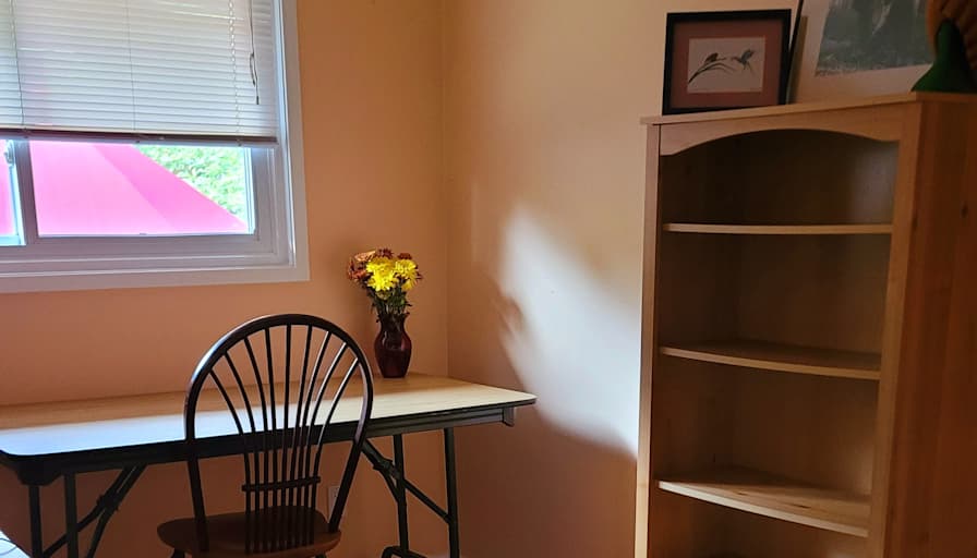 Annie's room