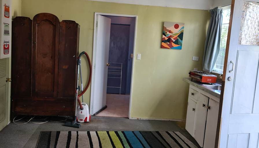 eddie's room