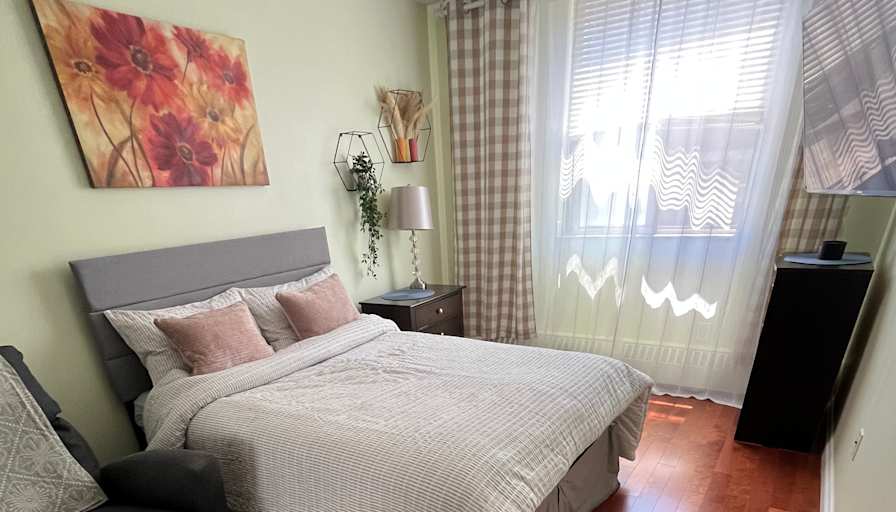 Renata's room
