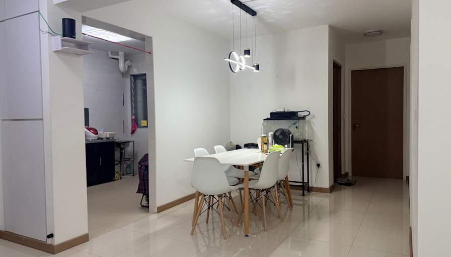 Fai's room