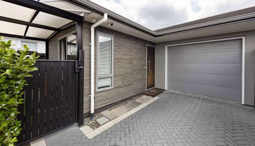 Unfurnished room in a townhouse · Fitzroy, Waikato 3206-1