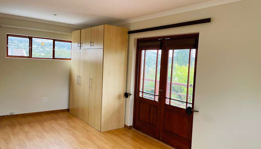 Carolina's room