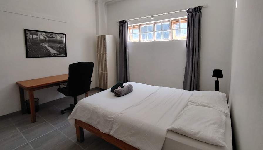 Caroline's room