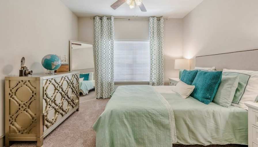 Vivian's room