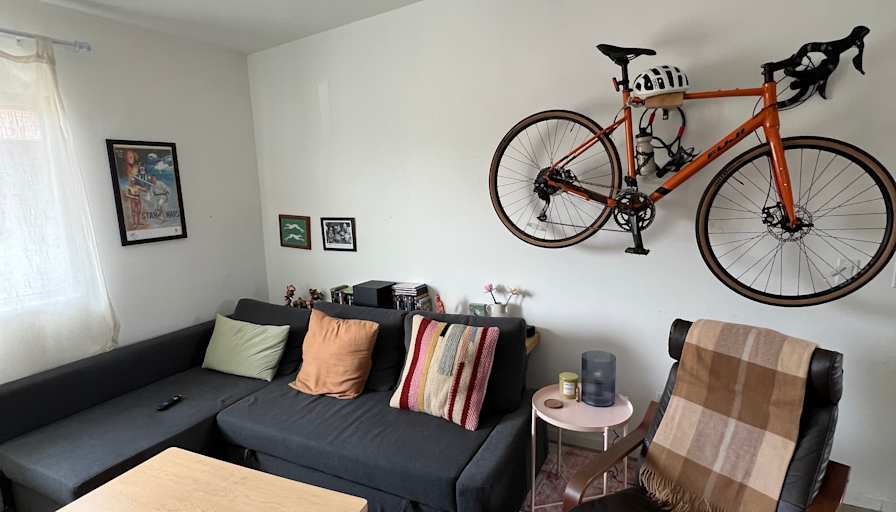 Henry Gonzalez's room