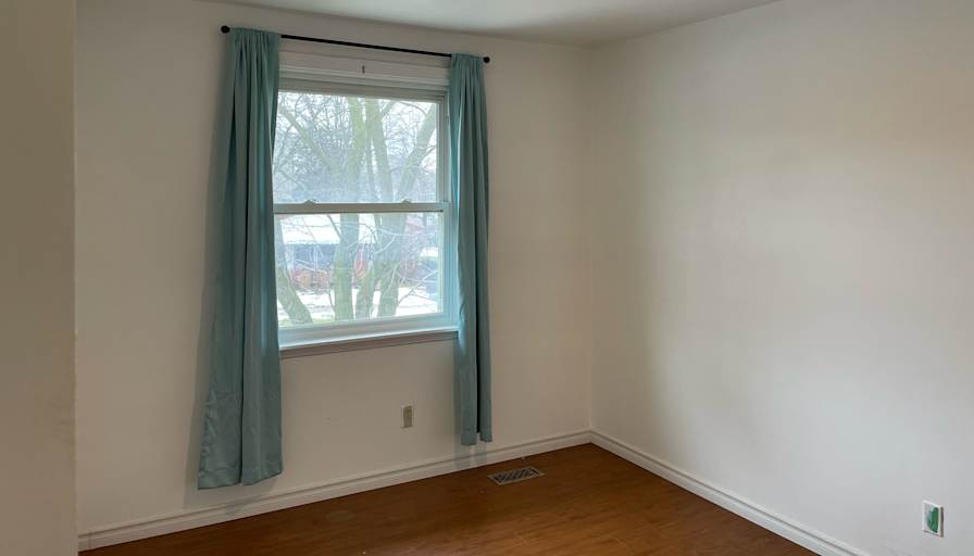 Liu's room