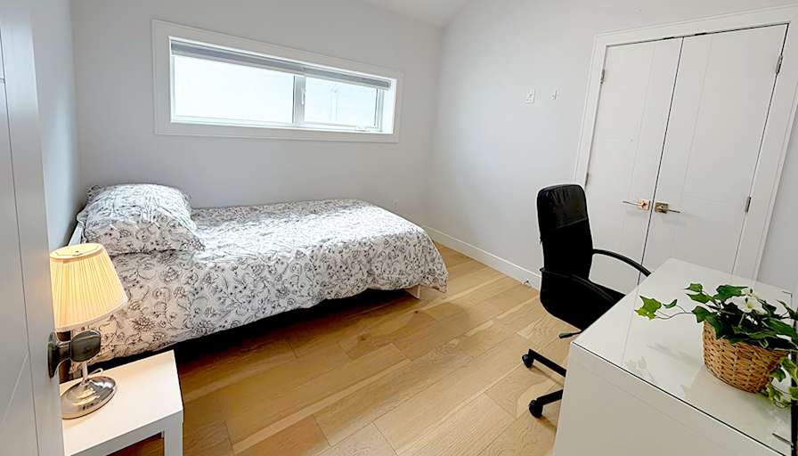Shahram's room